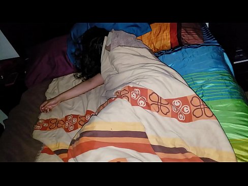 ❤️ El fillastre renya la seva jove madrastra mentre dorm. Fota al porno ca.verhentai.ru ☑