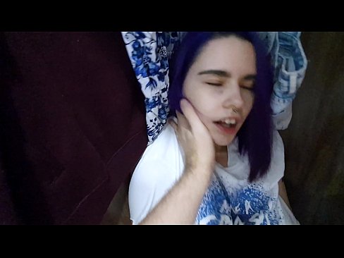 ❤️ Vaig trobar la meva germana a l'armari i la vaig ajudar a correr-se Fota al porno ca.verhentai.ru ☑